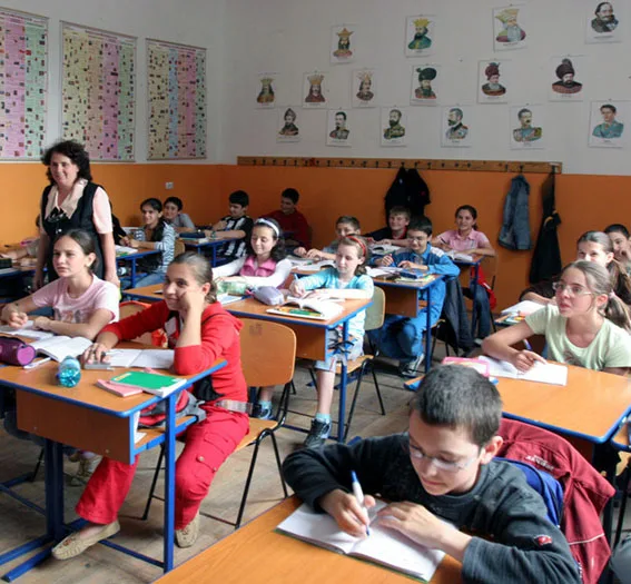 Evaluările celor dintr-a II-a, a IV-a şi a VI-a