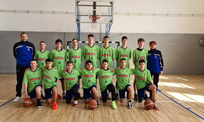 Jos pălăria, Academia!!!
