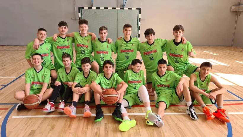 Puştii de la Academia Phoenix câştigă tot