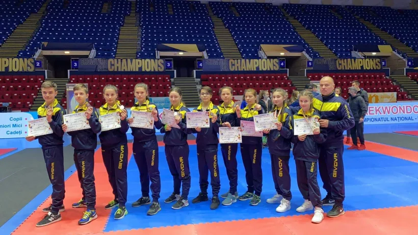 Salbă de 20 medalii pentru copiii, juniorii şi cadeţii gălăţeni practicanţi de taekwondo