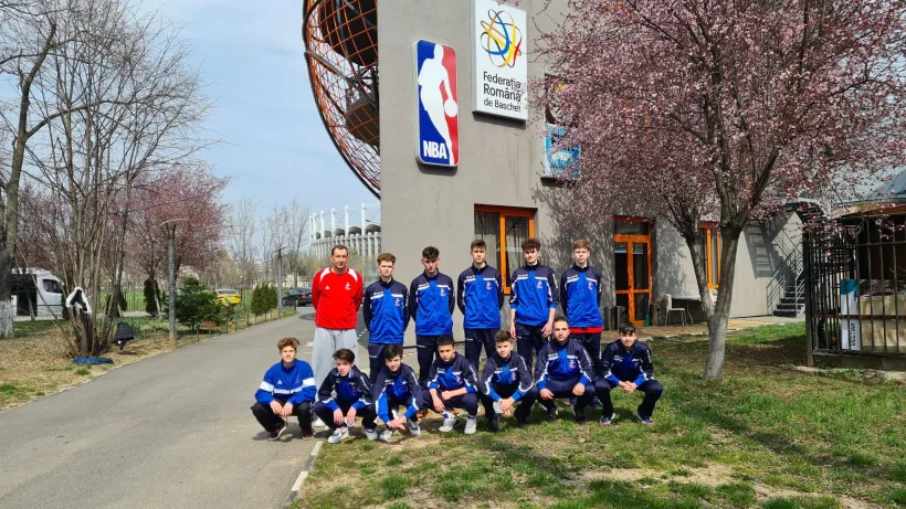„Academicienii” gălăţeni de la Phoenix au trei examene la Cluj pentru finală