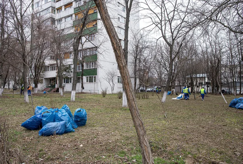 ”Am început curățenia de primăvară în cartiere”