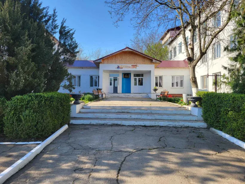Elevi gălățeni, în vizită la o școală din Republica Moldova