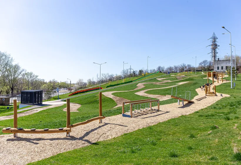 Joburi de vară și pentru studenți, la Parcul Aventura de lângă Plaja Dunărea