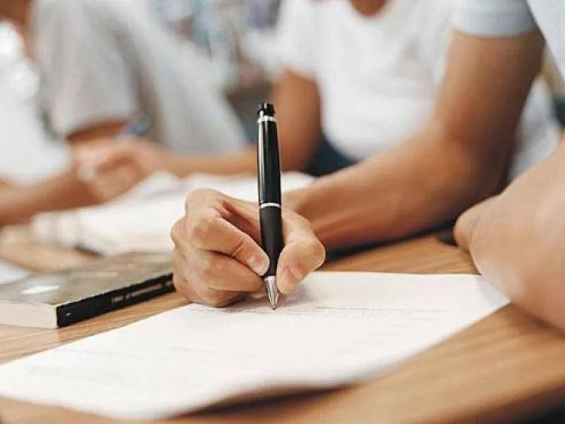 222 de absolvenți gălățeni, din 861 înscriși, au promovat a doua sesiune a bacalaureatului