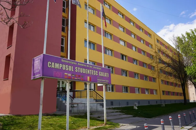 Înscrierea „bobocilor” Universității „Dunărea de Jos” din Galați, din 26 septembrie