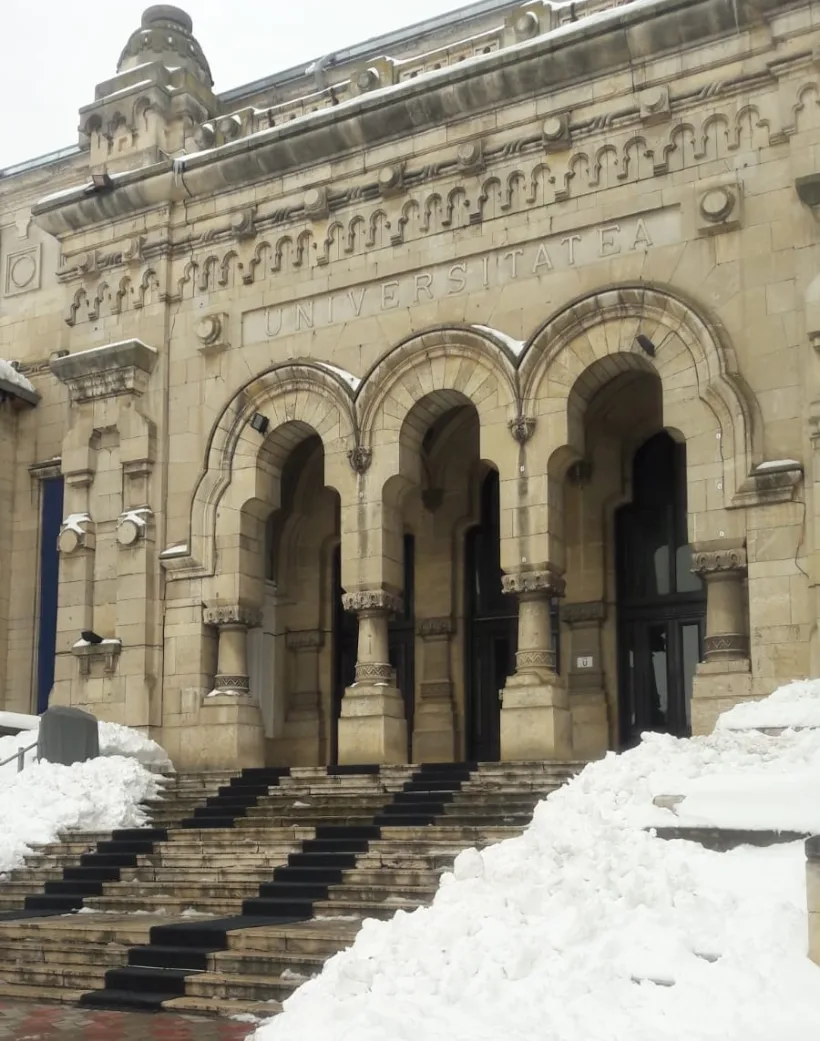 Toate școlile din Galați sunt închise luni. Universitatea „Dunărea de Jos” își așteaptă studenții la ore