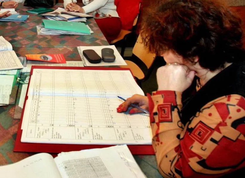 Cu cât cresc salariile în învățământ, în 2024
