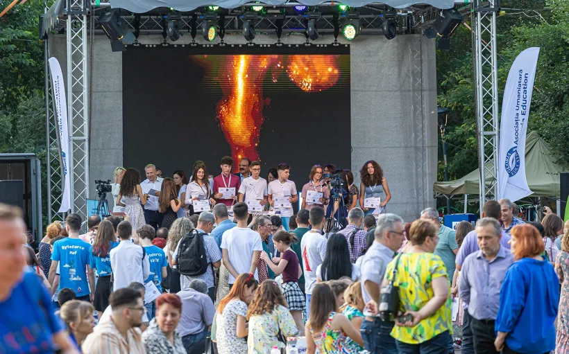 Gala Excelenței în Educație. Peste 900 de elevi care au făcut performanță, împreună cu profesorii lor, vor fi premiați
