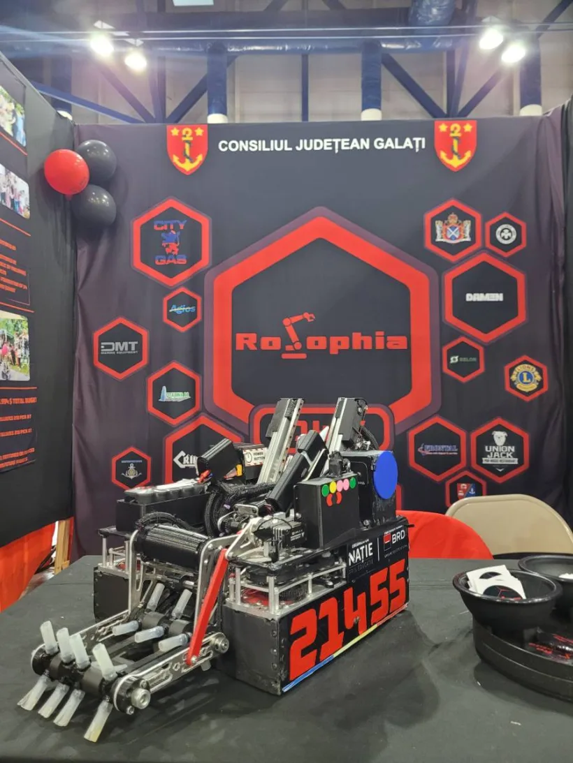 Elevi gălățeni campioni ai roboticii