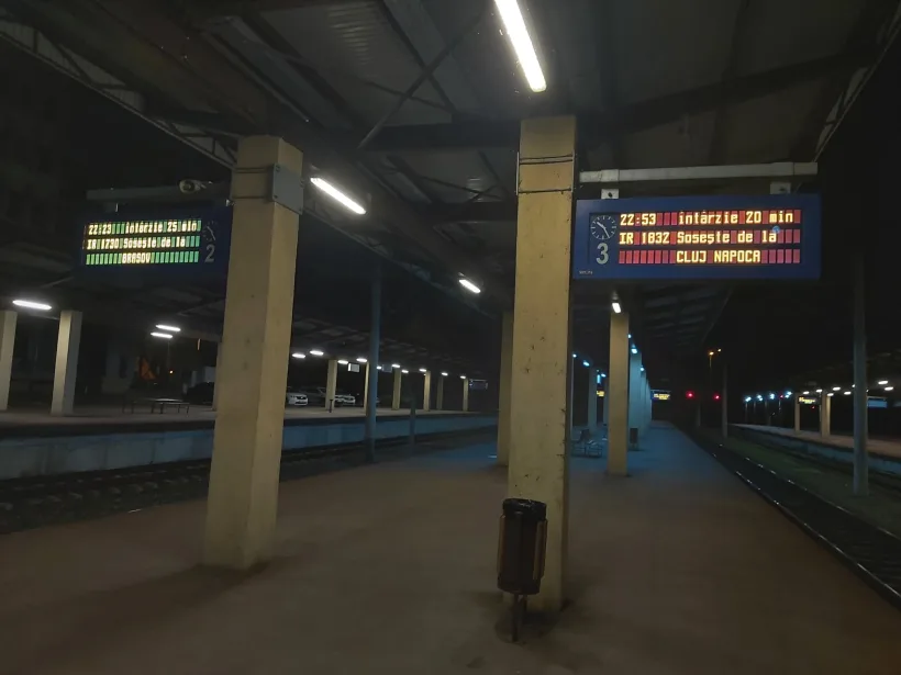 Studenții își pot cumpăra din nou online bilete și abonamente