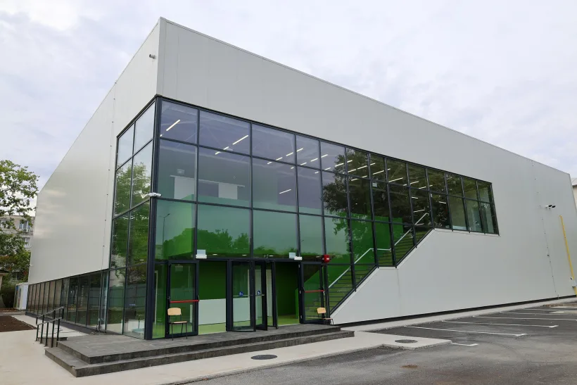 7 săli de sport moderne la școlile din Galați, dintre care 5 noi