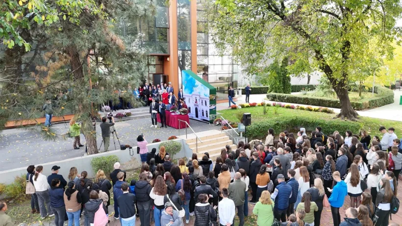 Peste 100 de elevi din Galați, premiați de Consiliul Județean