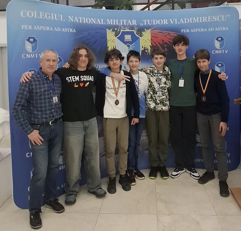 Medalii și mențiuni pentru elevii gălățeni la Olimpiada Națională de Fizică