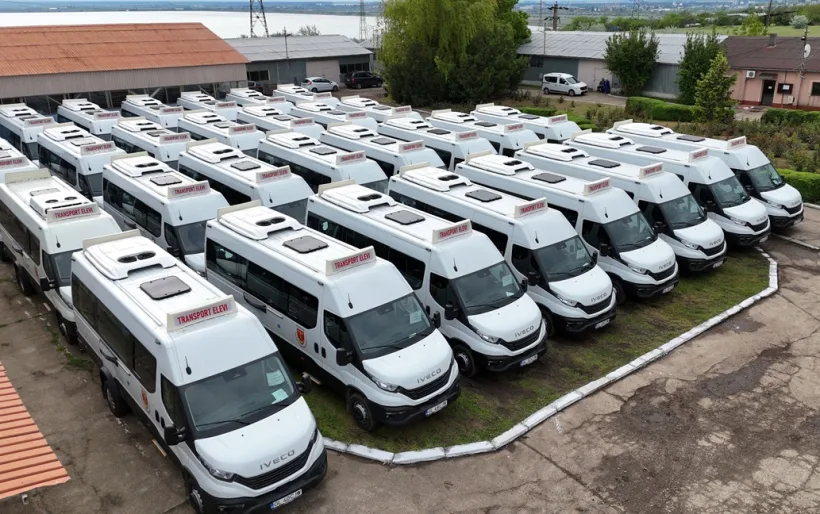 Încă 30 de microbuze hibrid pentru transportul elevilor din județul Galați